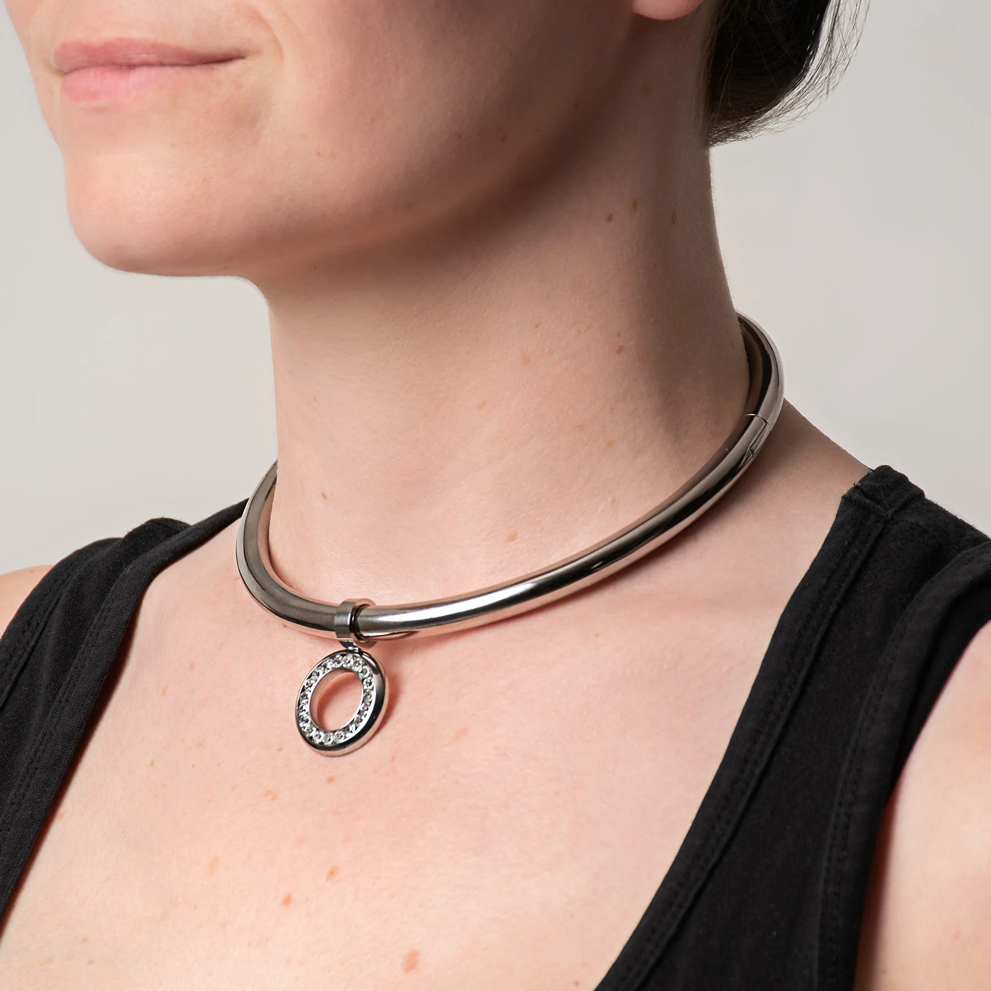 Circle Pendant with Gems - Titanium - Image 9