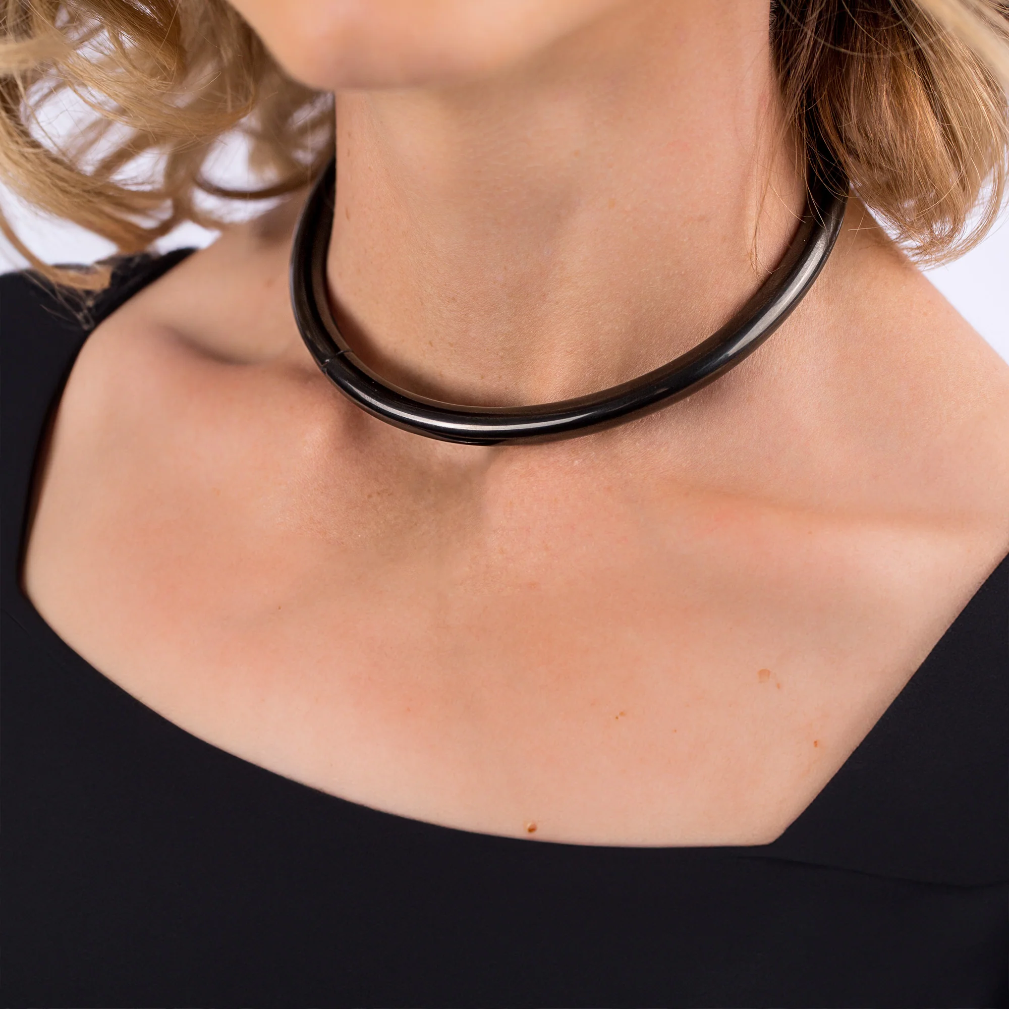 Eternity Collar - Titanium - Black Finish - Image 3